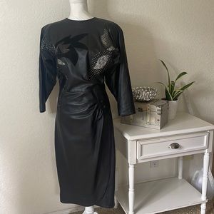 Echtes Leder‎ vintage 80’s leather dress.  Size Medium